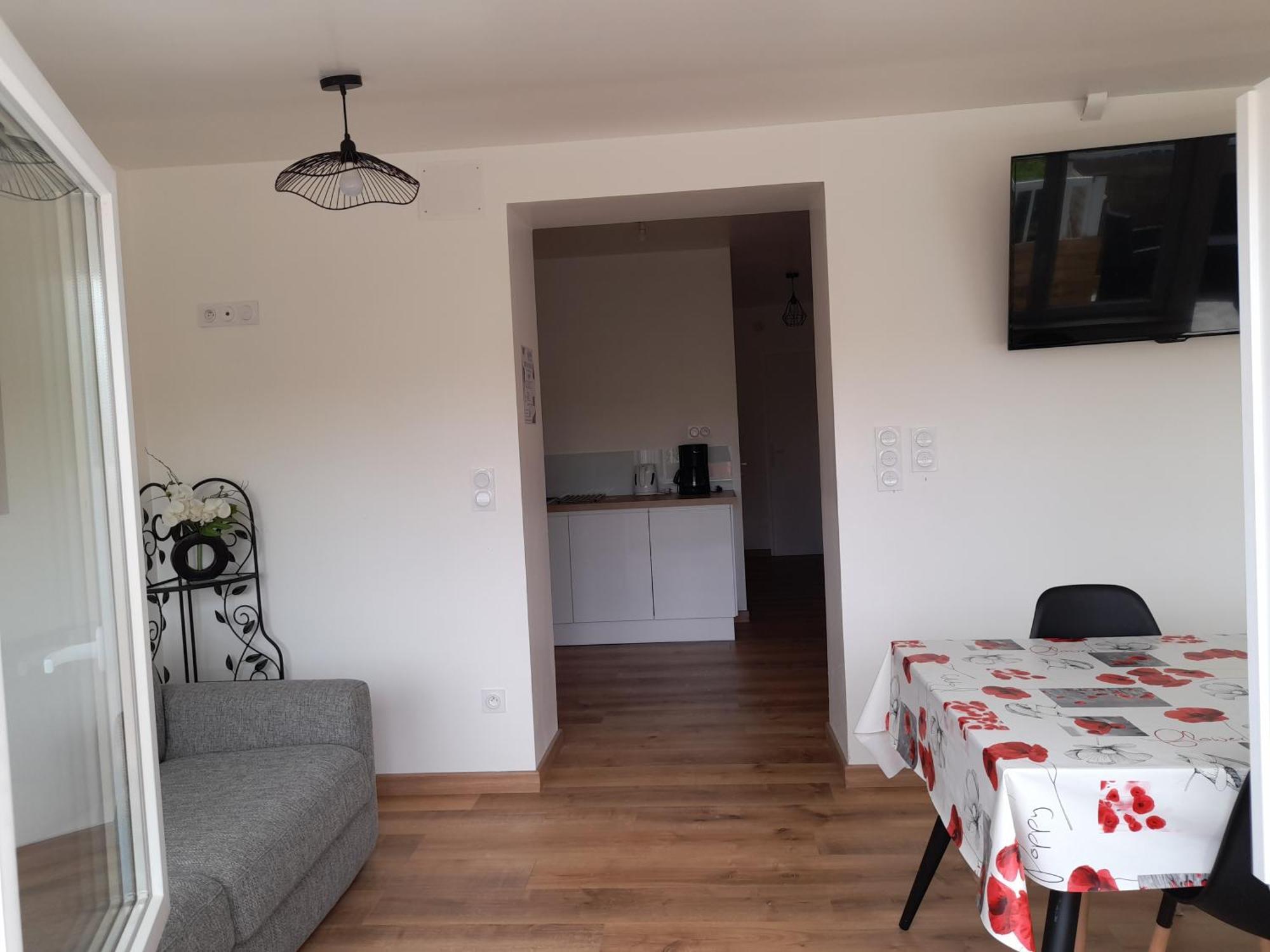 Logement Lumineux Avec Terrasse La Roche-sur-Yon Ngoại thất bức ảnh