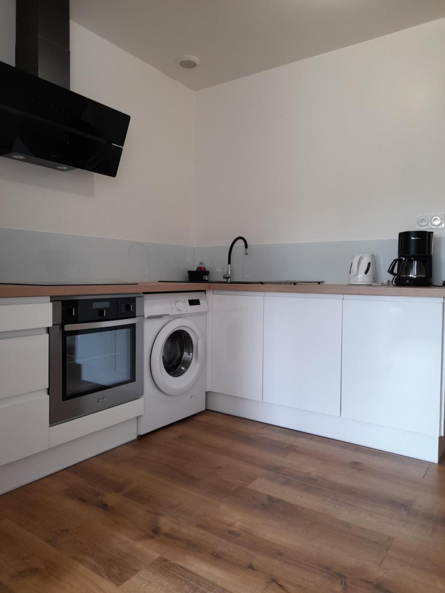 Logement Lumineux Avec Terrasse La Roche-sur-Yon Ngoại thất bức ảnh
